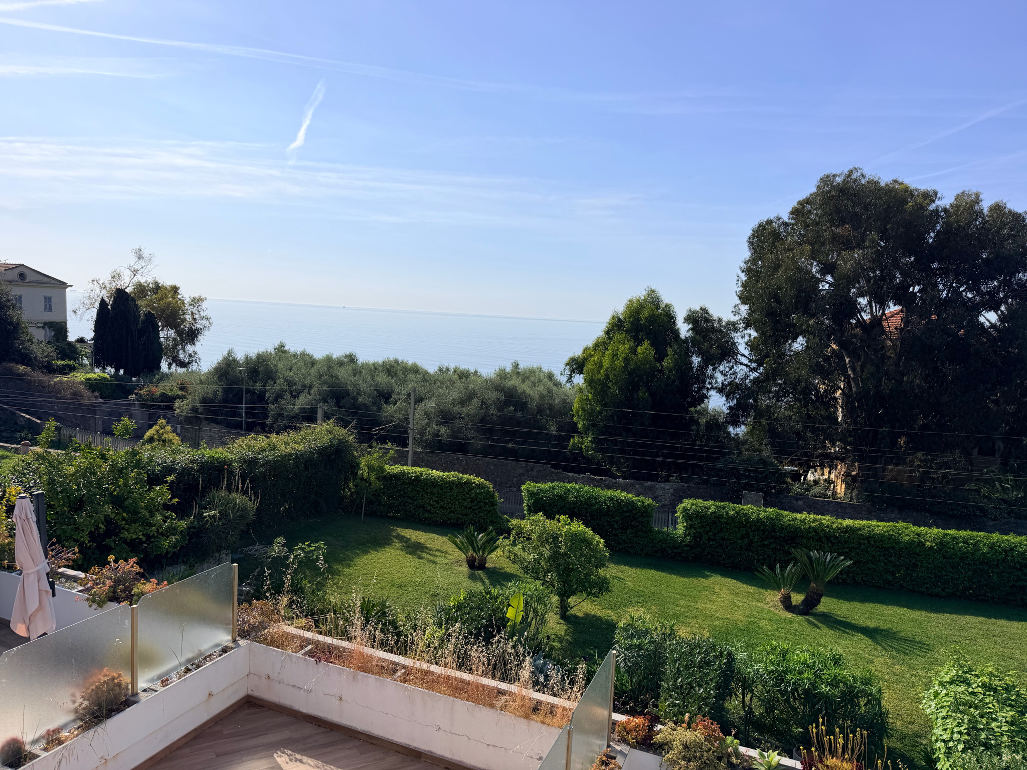 Opportunité rare à Latte : Bel appartement de vacances avec dépendance, garage et parking