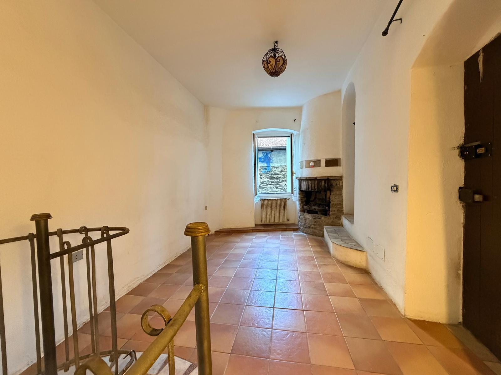 Beau potentiel pour cet appartement au cœur du village de Soldano, à visiter!