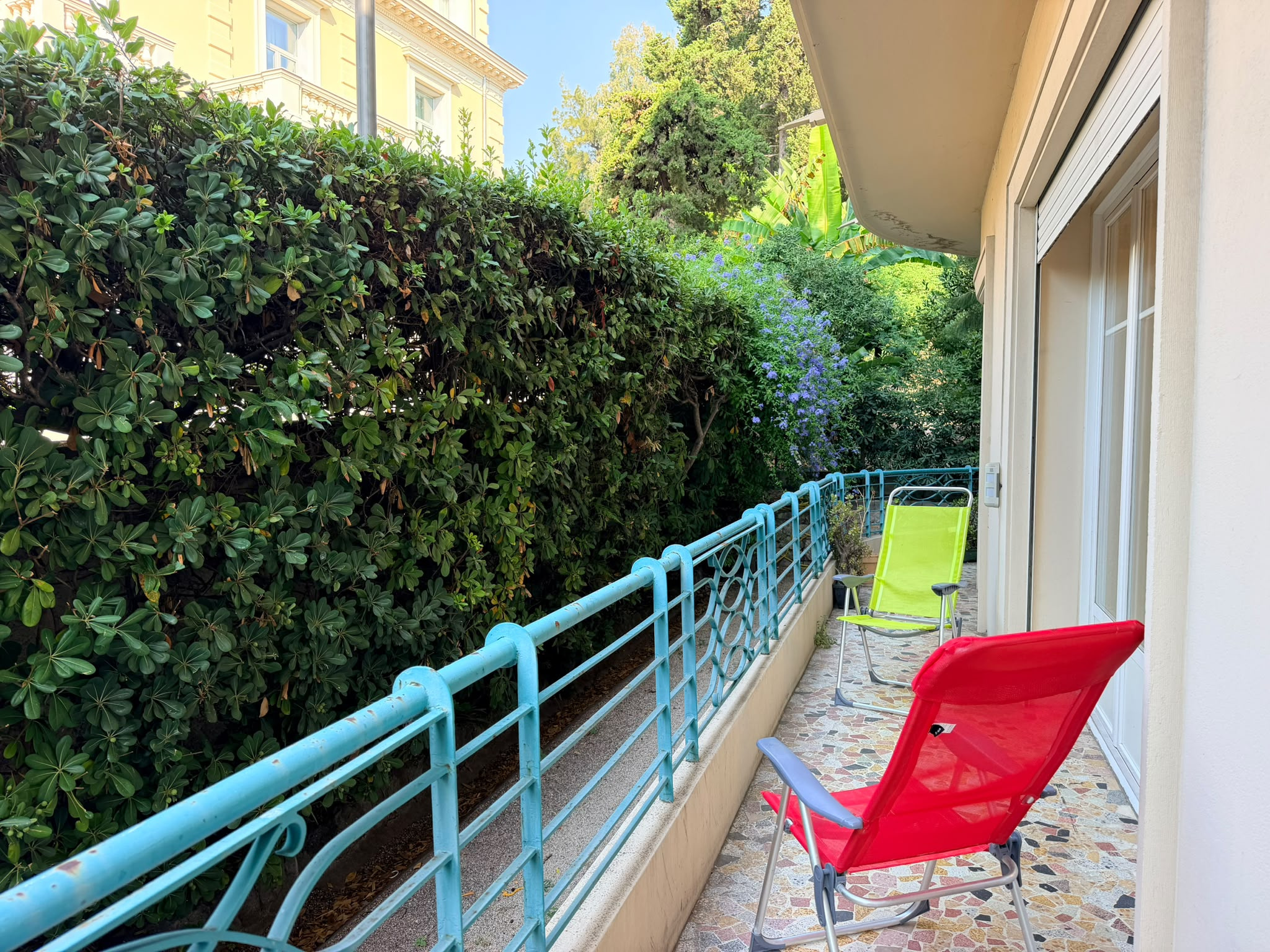 MENTONE - MADONE -  A quelques pas des plages, spacieux 3P de 72,43 m2 rénové avec balcon et cave.